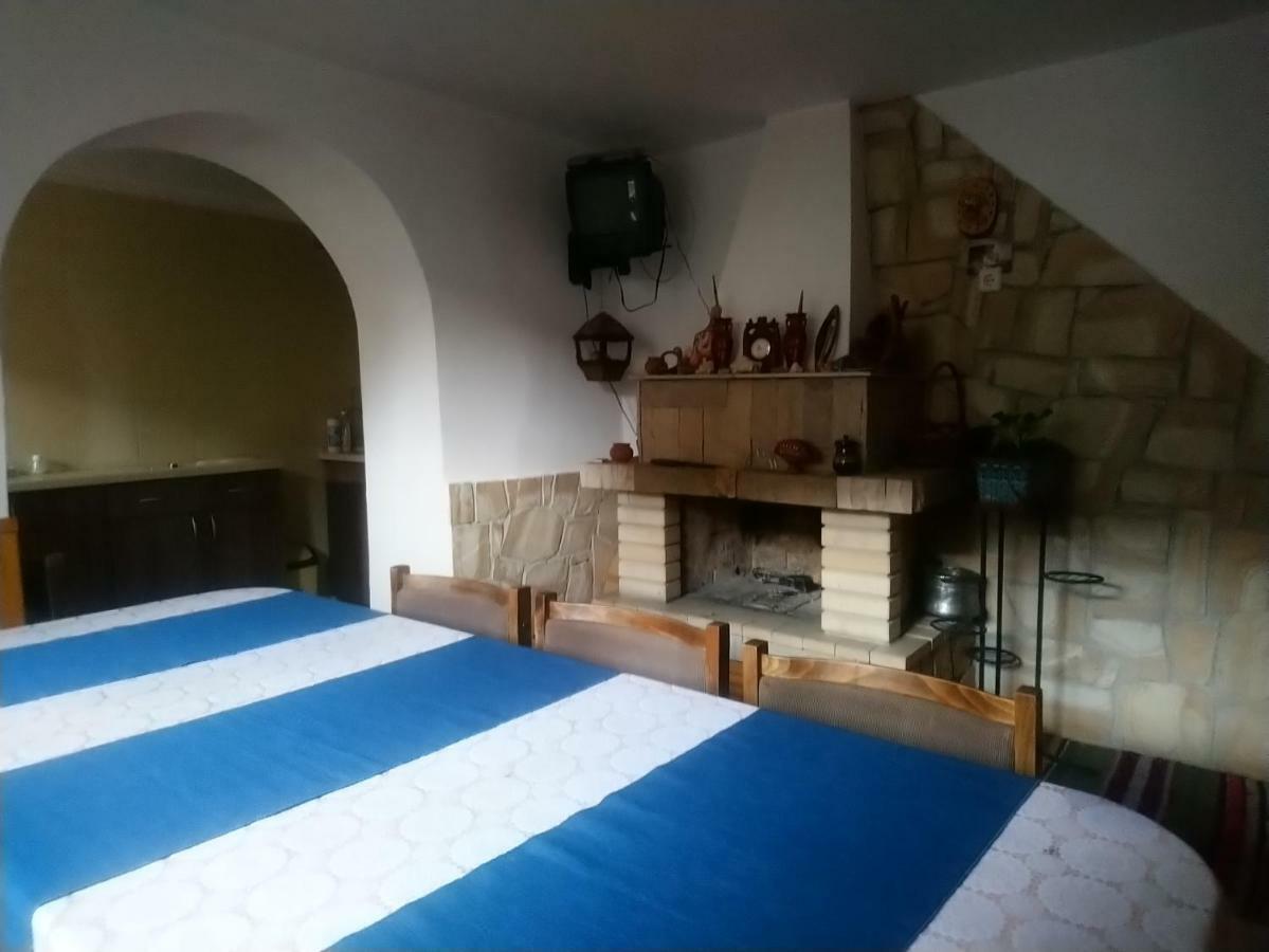 Guest House Emmy Trigrad Εξωτερικό φωτογραφία